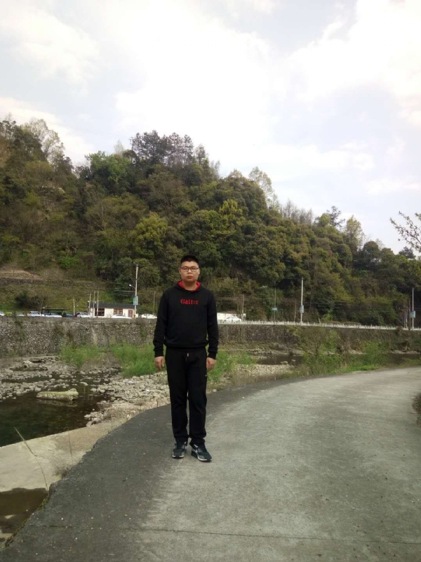 等着上钩的鱼的第二张照片--浙江认干亲服务网