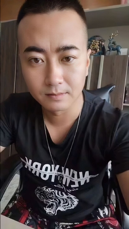 Luck耀的第一张照片--浙江认干亲服务网